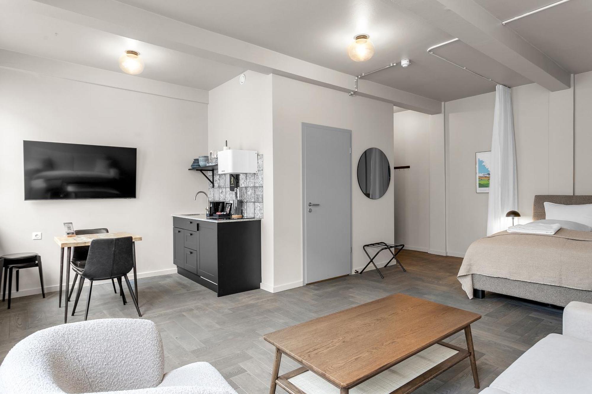 The Swan House By Heimaleiga Apartahotel